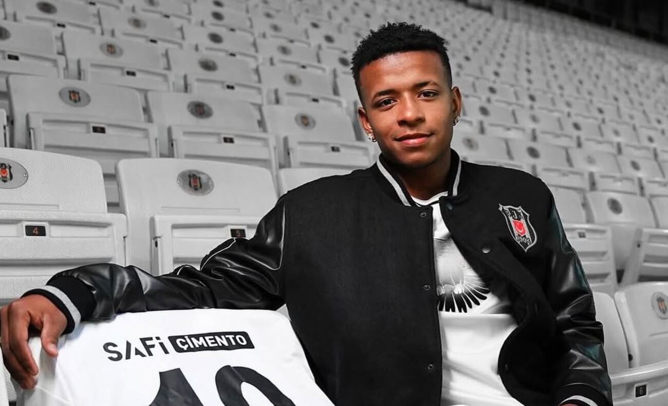 Em negociação com o Cruzeiro, Keny Arroyo indica desejo por saída do Besiktas